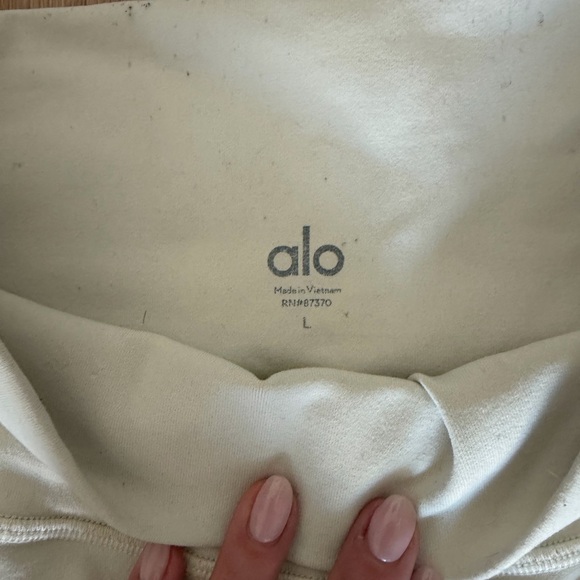 ALO Yoga Pants - Alo Cream Activewear Leggings